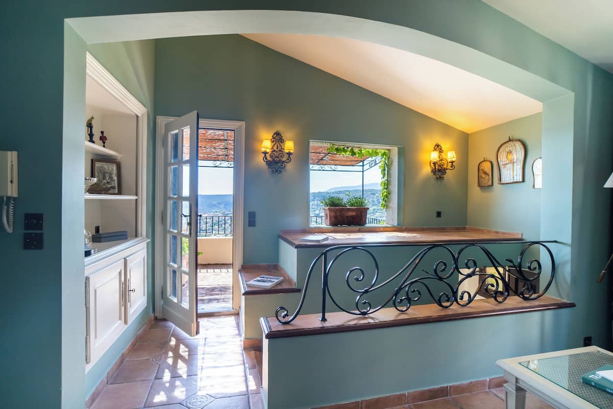 Panoramic-Suite, Talblick | 1 Schlafzimmer, Minibar, Zimmersafe, Verdunkelungsvorhänge