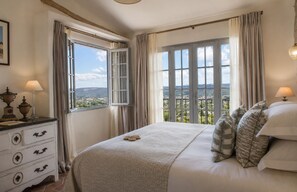 Duplex Suite Sea View | Minibar, in-room safe, desk, blackout drapes