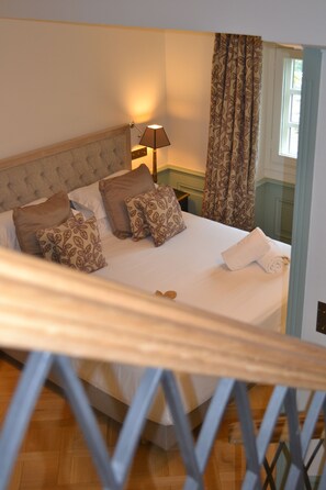 Deluxe Duplex, 1 Queen Bed
