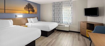 เดย์สอินน์แอนด์สวีทส์ บายวินด์แฮม กรีนเบย์ WI