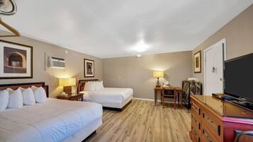 Triple Room, Multiple Beds | Desk, blackout drapes, free WiFi, bed sheets
