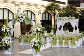 Banquet hall