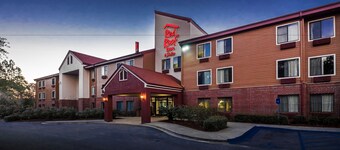 Red Roof Inn & Suites Savannah Airport