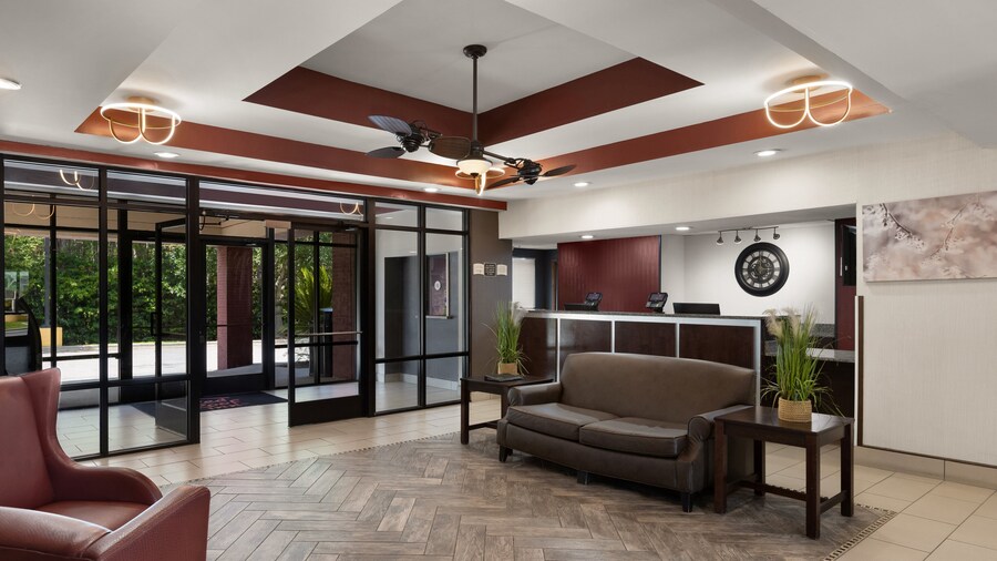 Red Roof Inn & Suites Savannah Airport