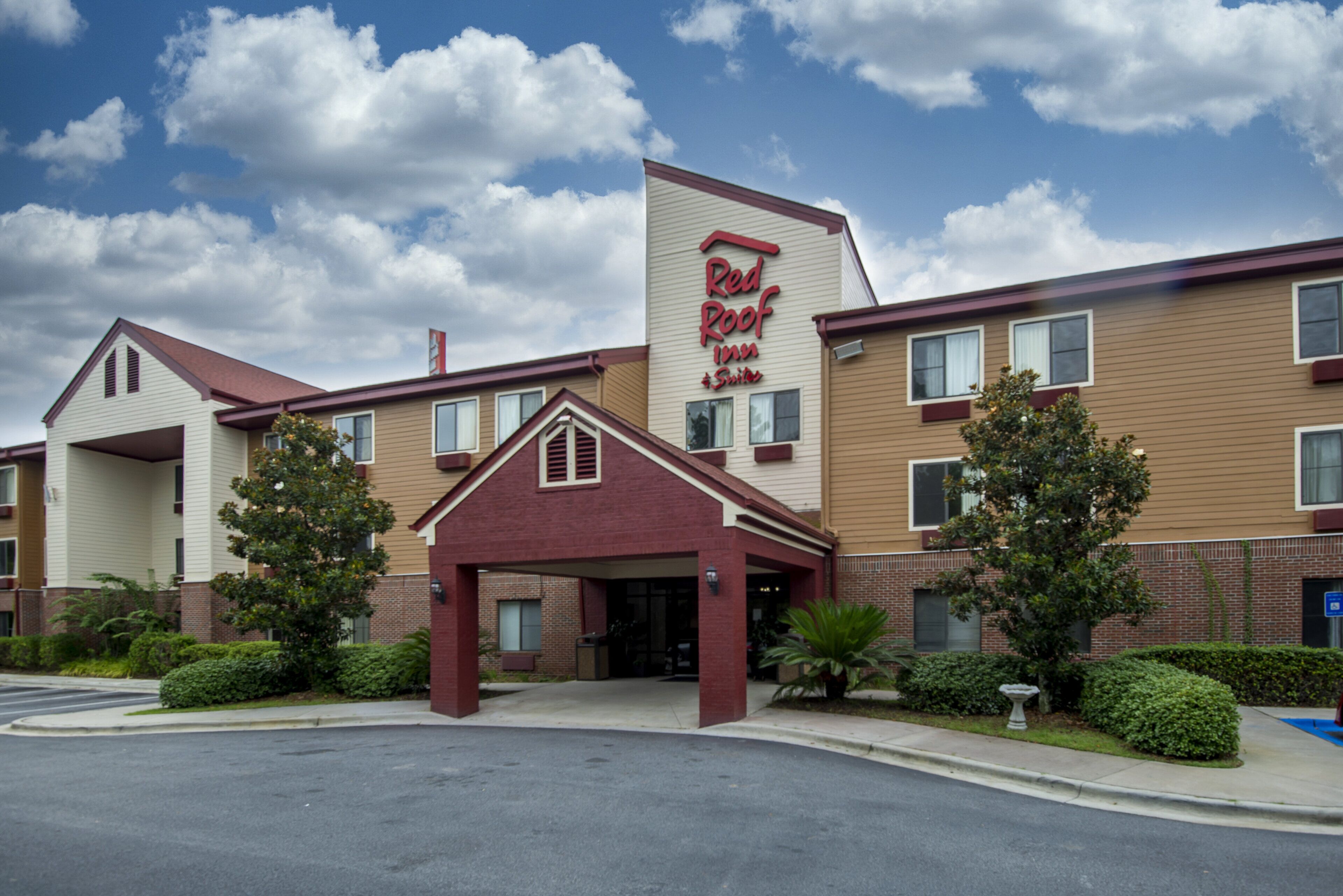 Red Roof Inn & Suites Savannah Airport in Savannah, United States