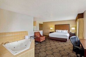 Deluxe Studio Suite, 1 King Bed, Non Smoking (Various Views) | Premium bedding, desk, laptop workspace, blackout curtains - La Quinta Inn & Suites by Wyndham Las Vegas Red Rock (Las Vegas)