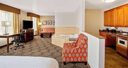 La Quinta Inn & Suites by Wyndham Las Vegas Red Rock