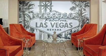 La Quinta Inn & Suites by Wyndham Las Vegas Red Rock