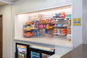 Property amenity - La Quinta Inn & Suites by Wyndham Las Vegas Red Rock (Las Vegas)