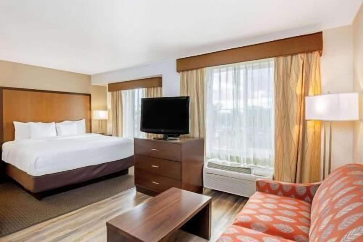 Ropa de cama de alta calidad y escritorio