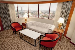 Kota Bharu Suite | Minibar, in-room safe, desk, soundproofing - Renai Hotel Kota Bahru (formerly known as The Grand Renai Hotel) (Kota Bharu)