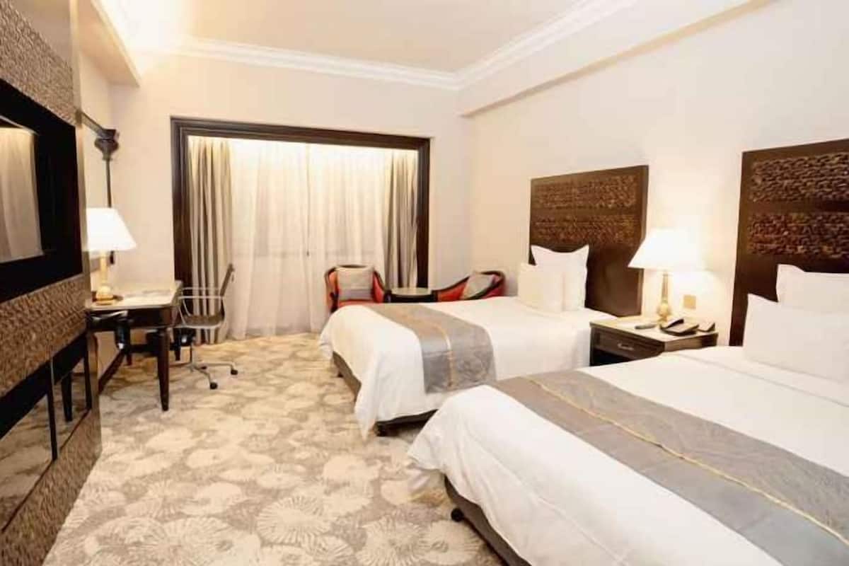 Minibar, in-room safe, desk, soundproofing