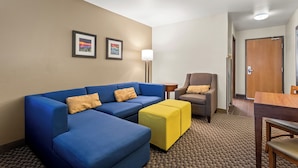 Suite, 2 Queen Beds, Non Smoking