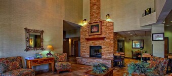 Comfort Inn & Suites Midtown