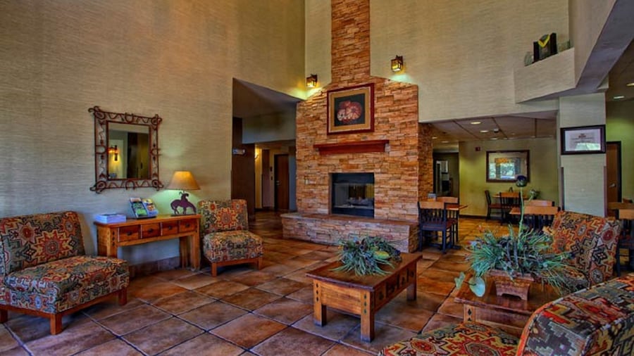 Comfort Inn & Suites Midtown