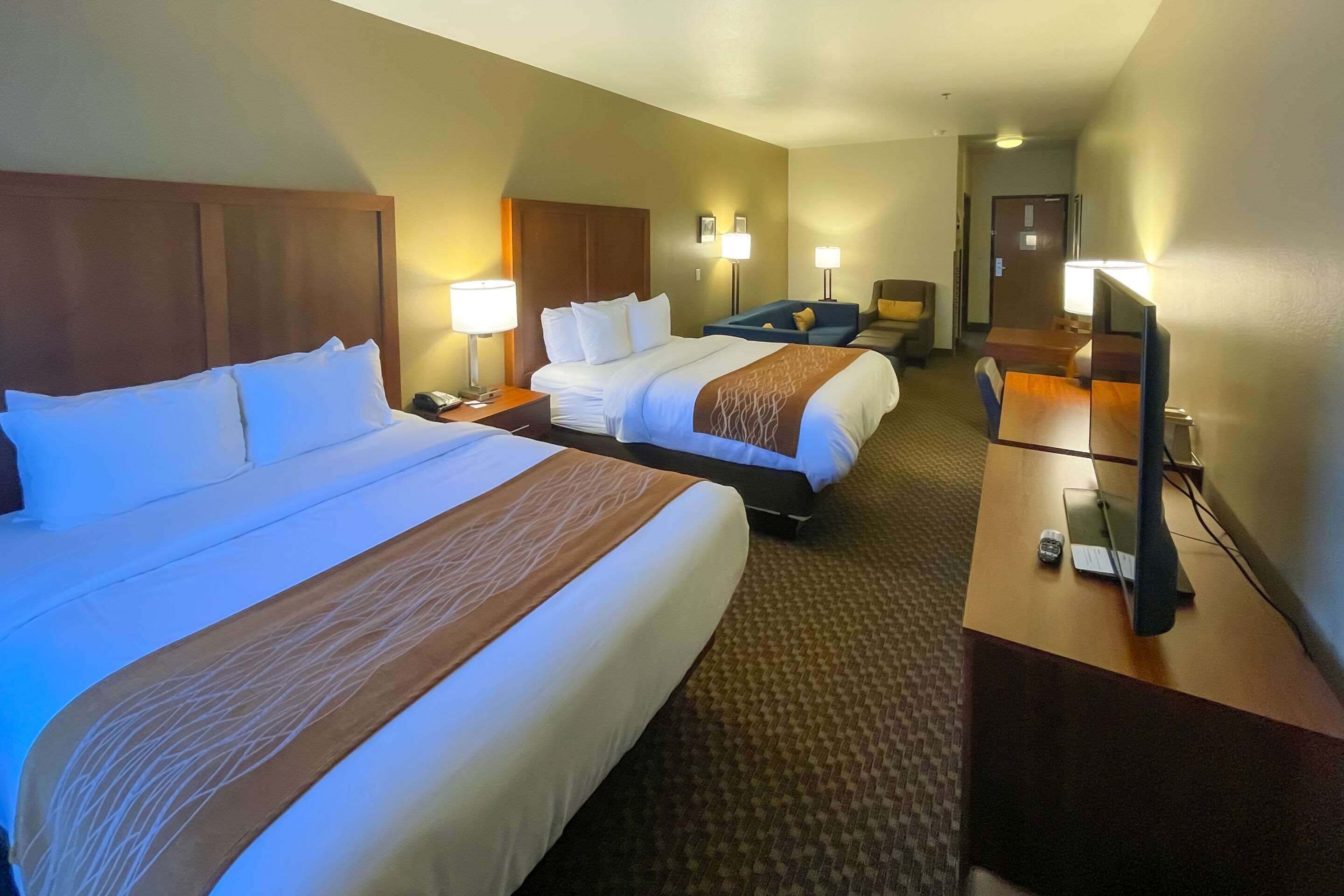 Standard Room, 2 Queen Beds, Non Smoking | Premium bedding, in-room safe, desk, laptop workspace