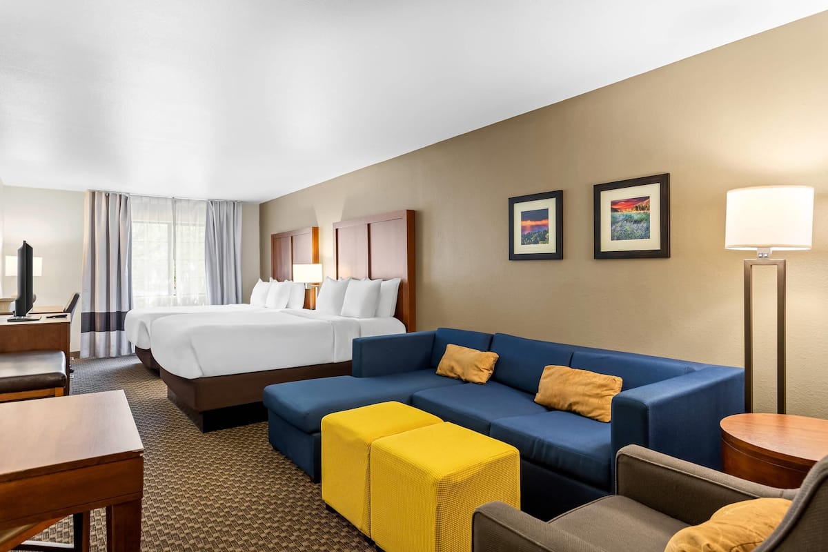Standard Room, 2 Queen Beds, Non Smoking | Premium bedding, in-room safe, desk, laptop workspace