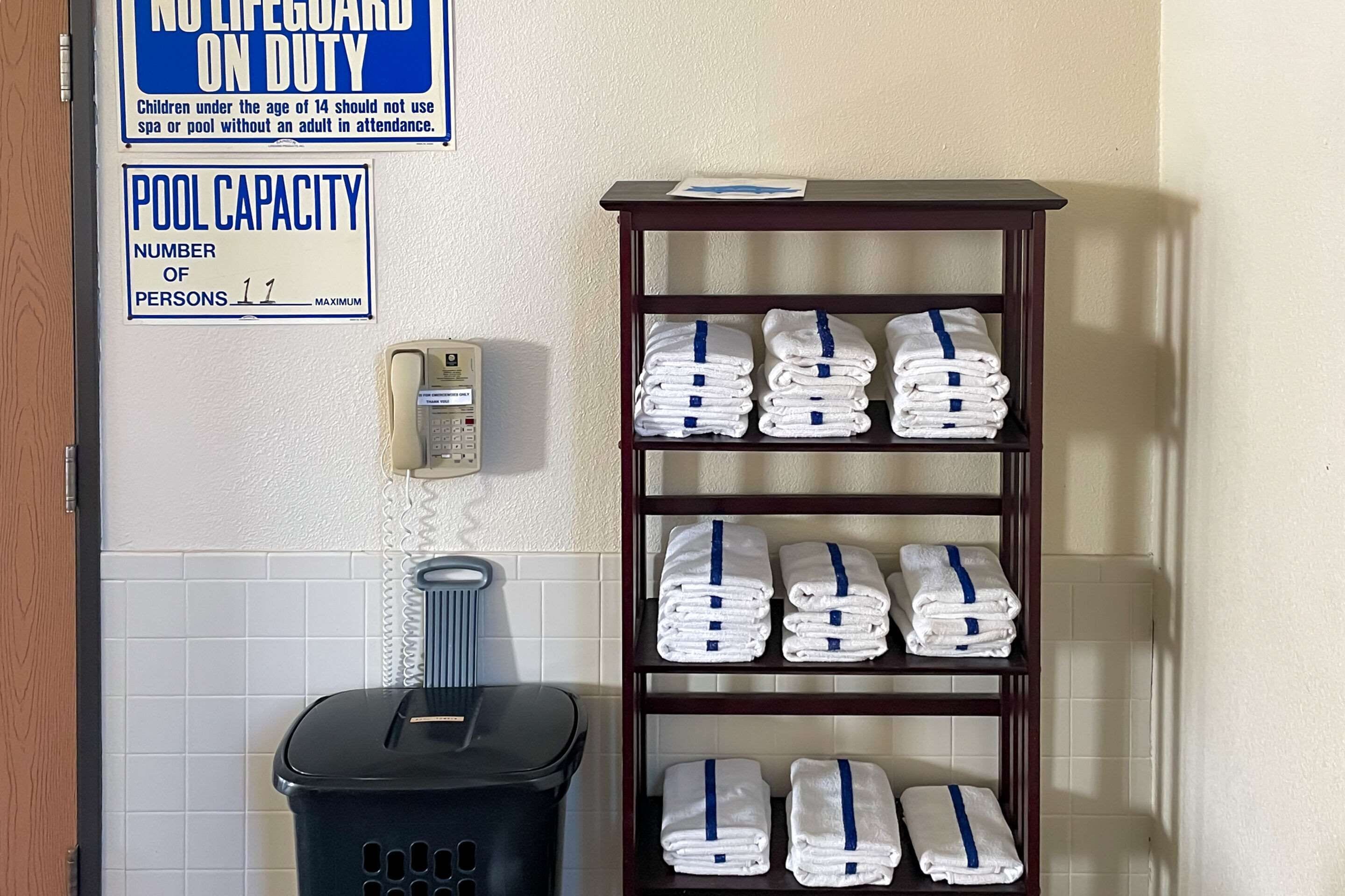 indoor pool, open 7:00 am to 10:00 pm, pool loungers