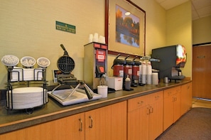 Coffee service - Comfort Inn & Suites Midtown (Ruidoso)