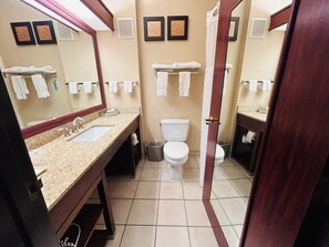 Unclassified image, 4 of 49, button - Sylvania Inn & Suites Tigard Portland I-5 (Portland)