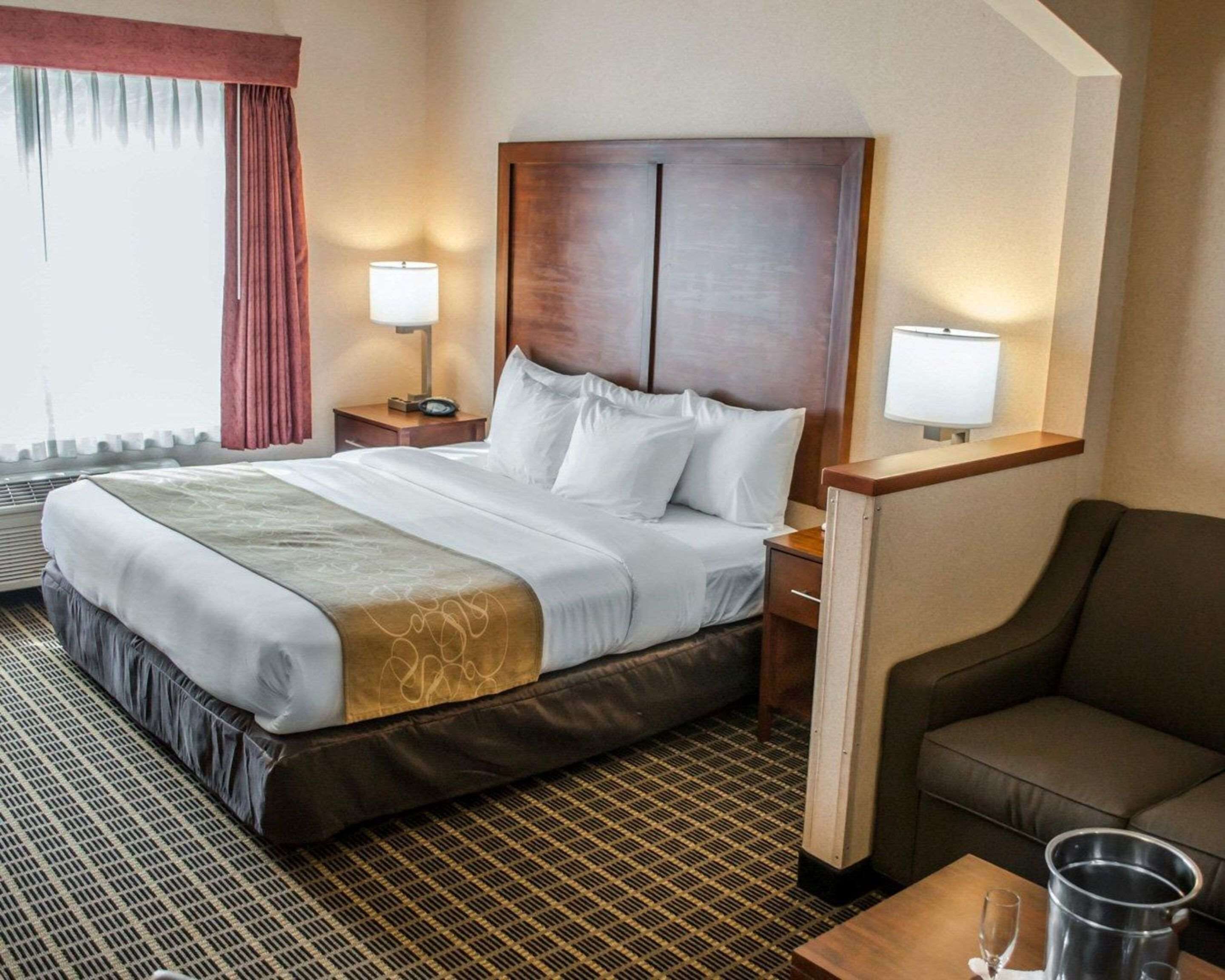 1 bedroom, premium bedding, desk, iron/ironing board