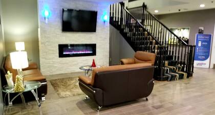 Quality Inn & Suites Cincinnati Sharonville