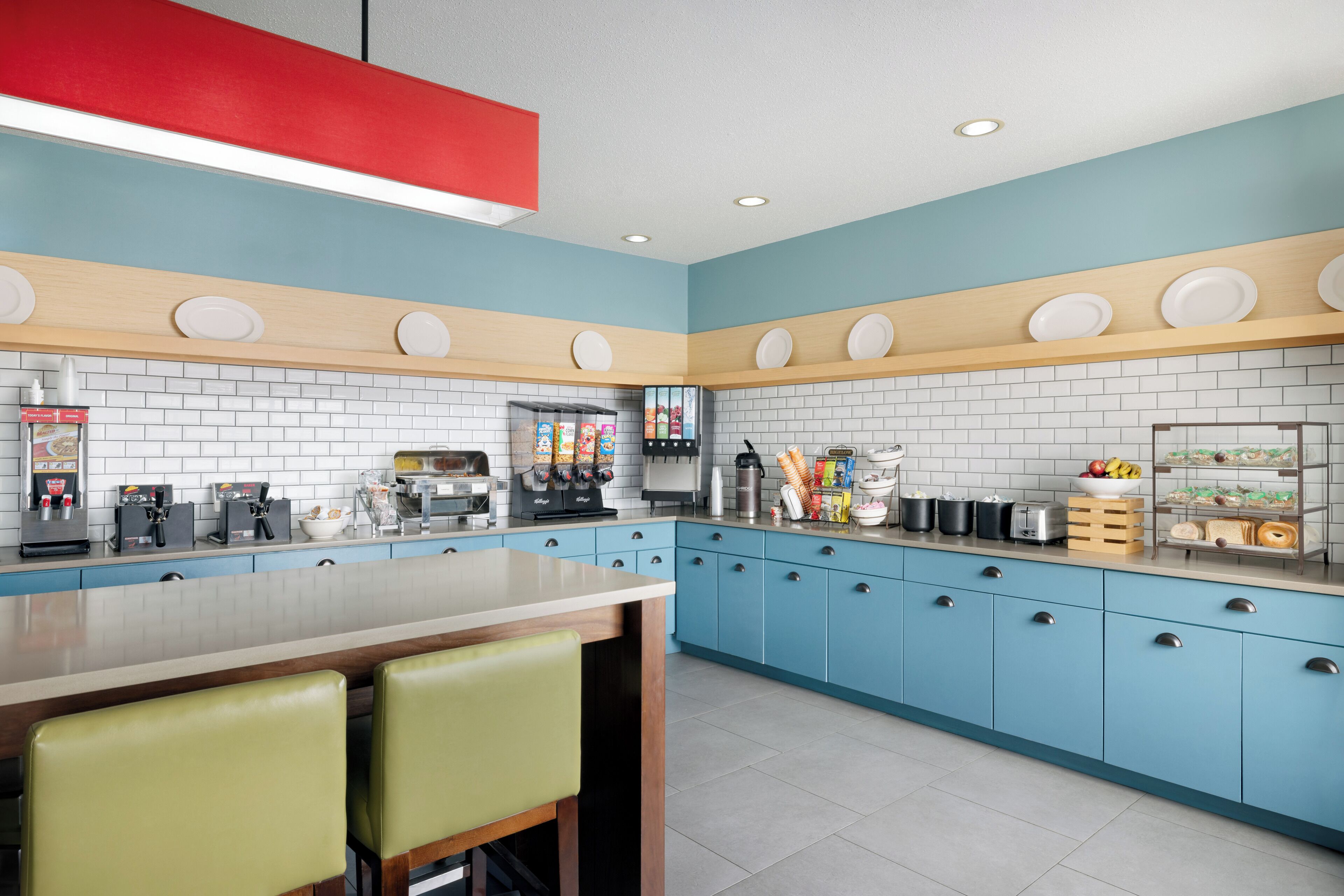 free buffet breakfast