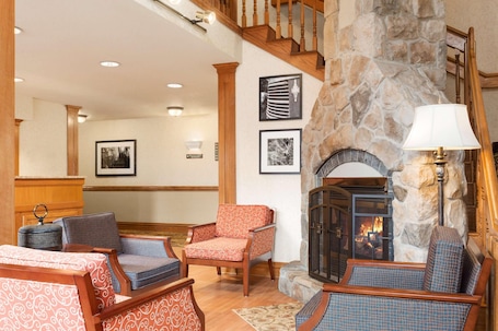 Lobby. Country Inn & Suites by Radisson, Lincoln North Hotel and Conference Center, NE