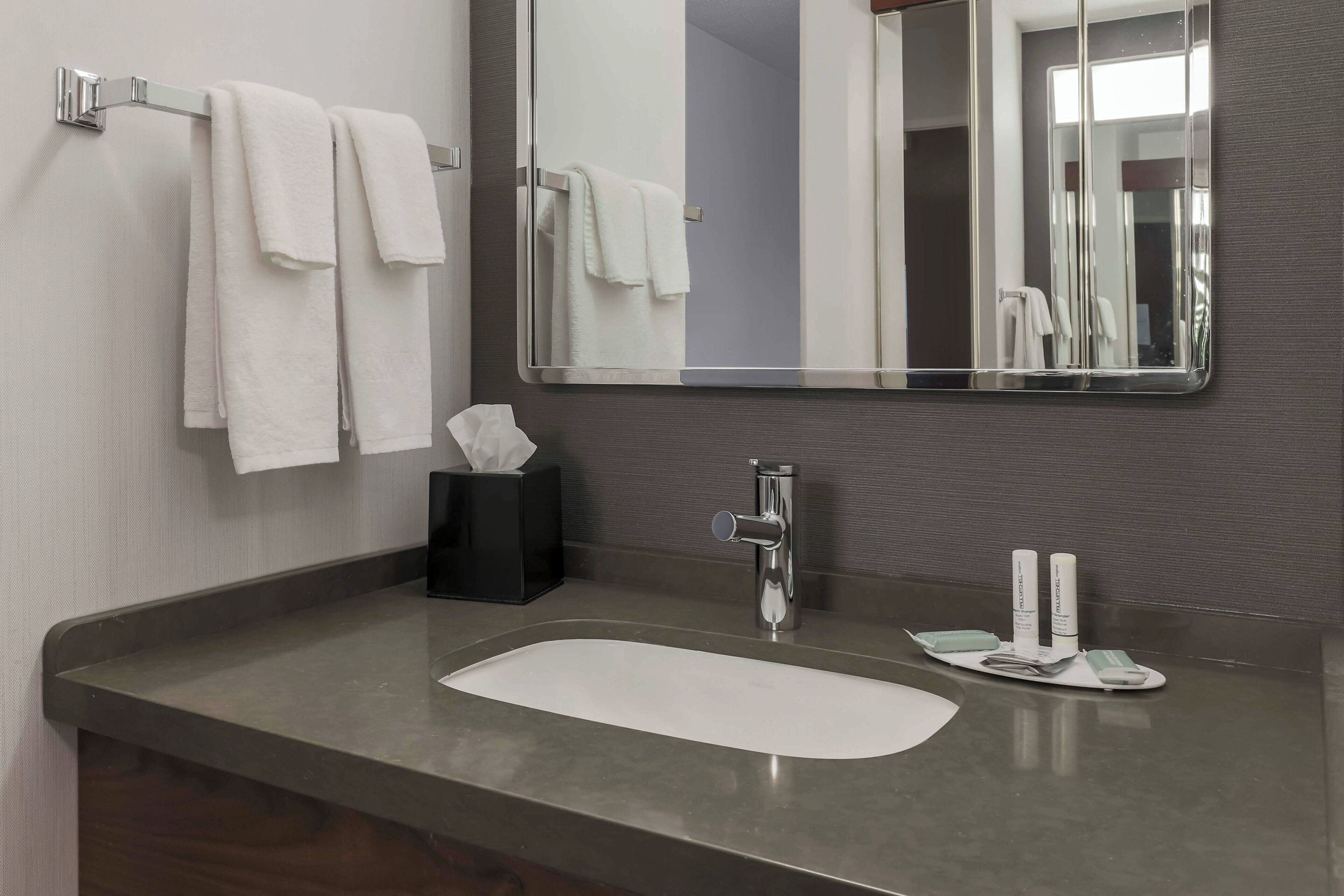 combined shower/bathtub, free toiletries, hair dryer, towels