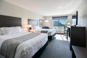 Rom – standard, 2 queensize-senger, ikke-røyk | Skrivebord, blendingsgardiner, strykejern/-brett og wi-fi (inkludert)