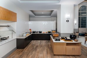 Breakfast area - Hilton Garden Inn Charlotte Uptown (Charlotte)