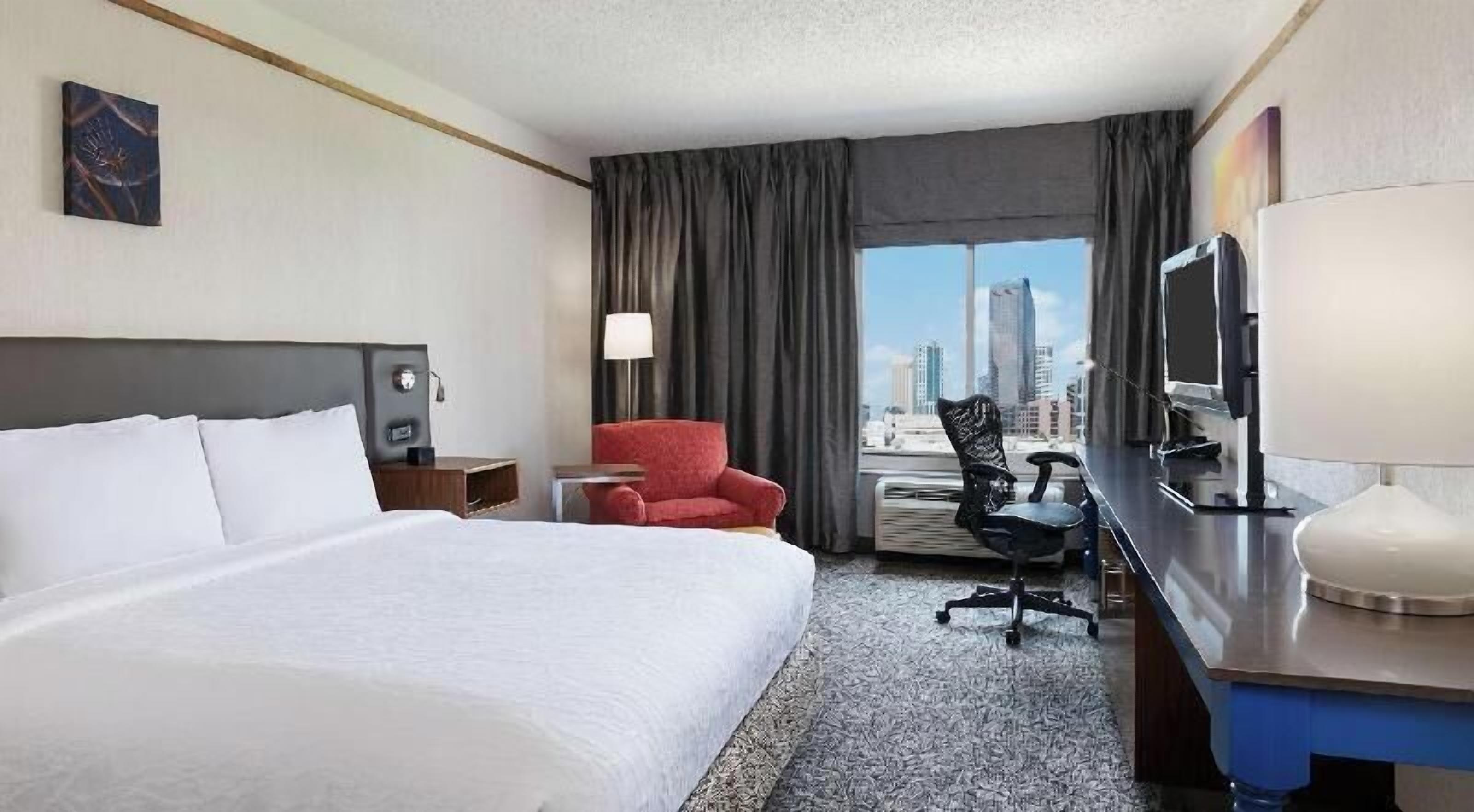 Ropa de cama de alta calidad y escritorio 