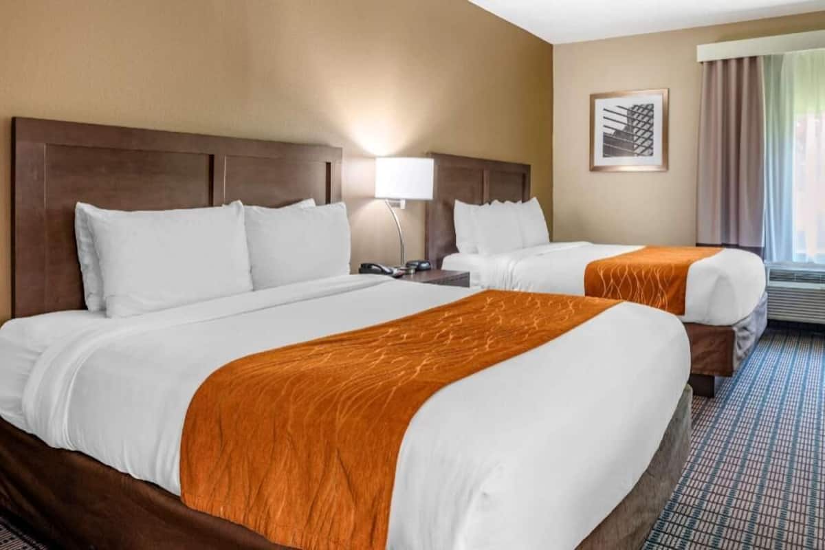 Bureau, espace de travail pour ordinateurs portables