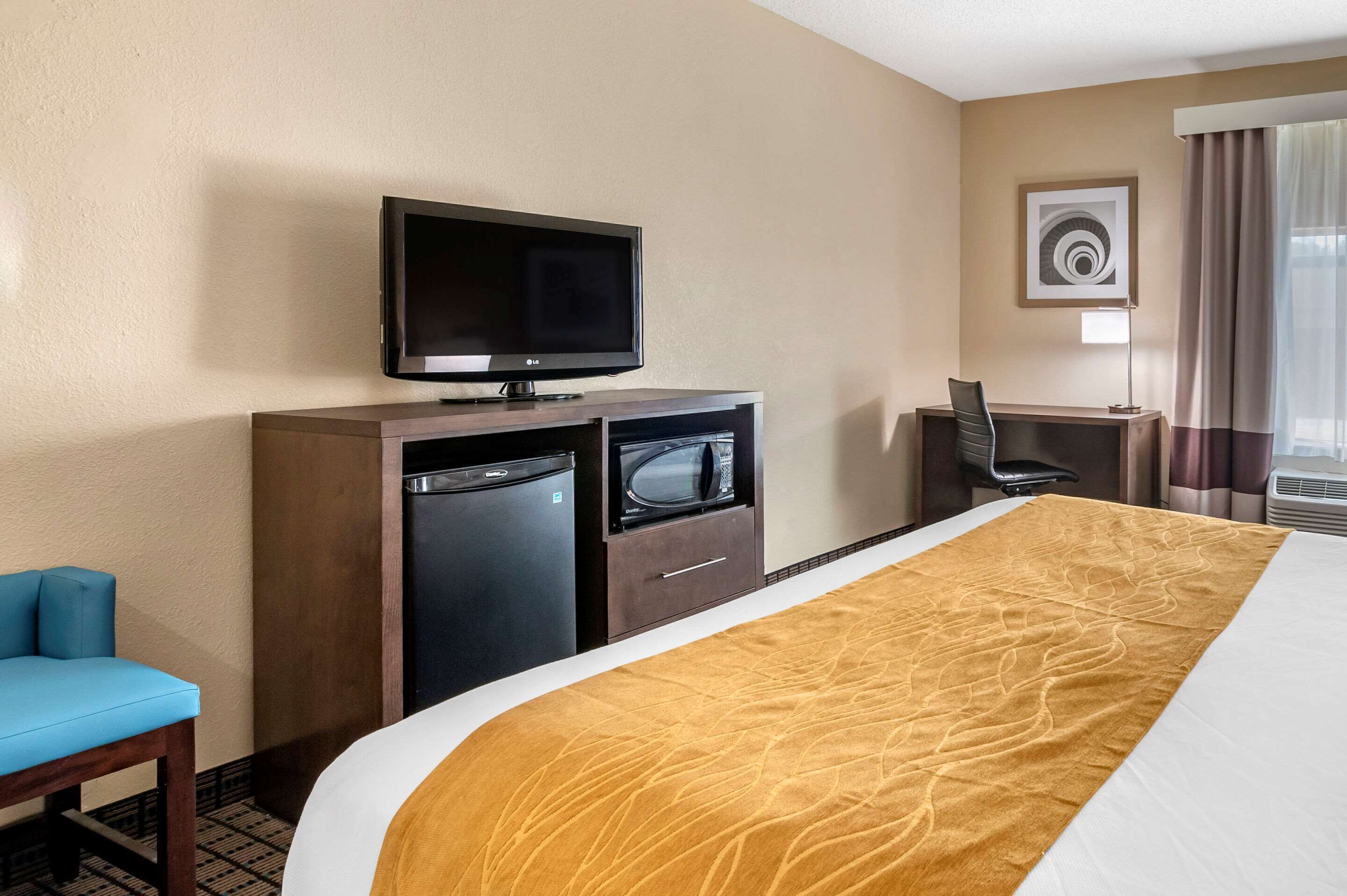 Photo - Comfort Inn & Suites Cincinnati Uptown Clifton