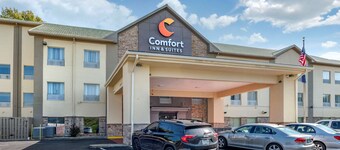 Comfort Inn & Suites Cincinnati Uptown Clifton