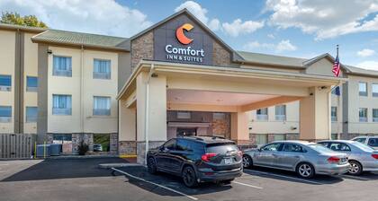 Comfort Inn & Suites Cincinnati Uptown Clifton
