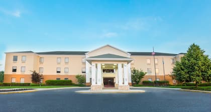 Holiday Inn Express Hotel & Suites Mt. Holly by IHG