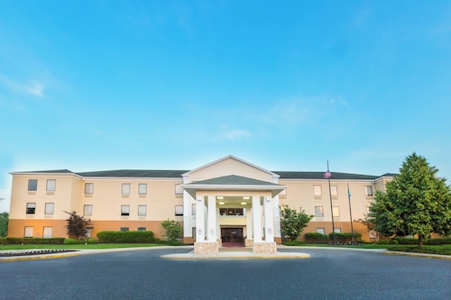 Holiday Inn Express Hotel & Suites Mt. Holly by IHG