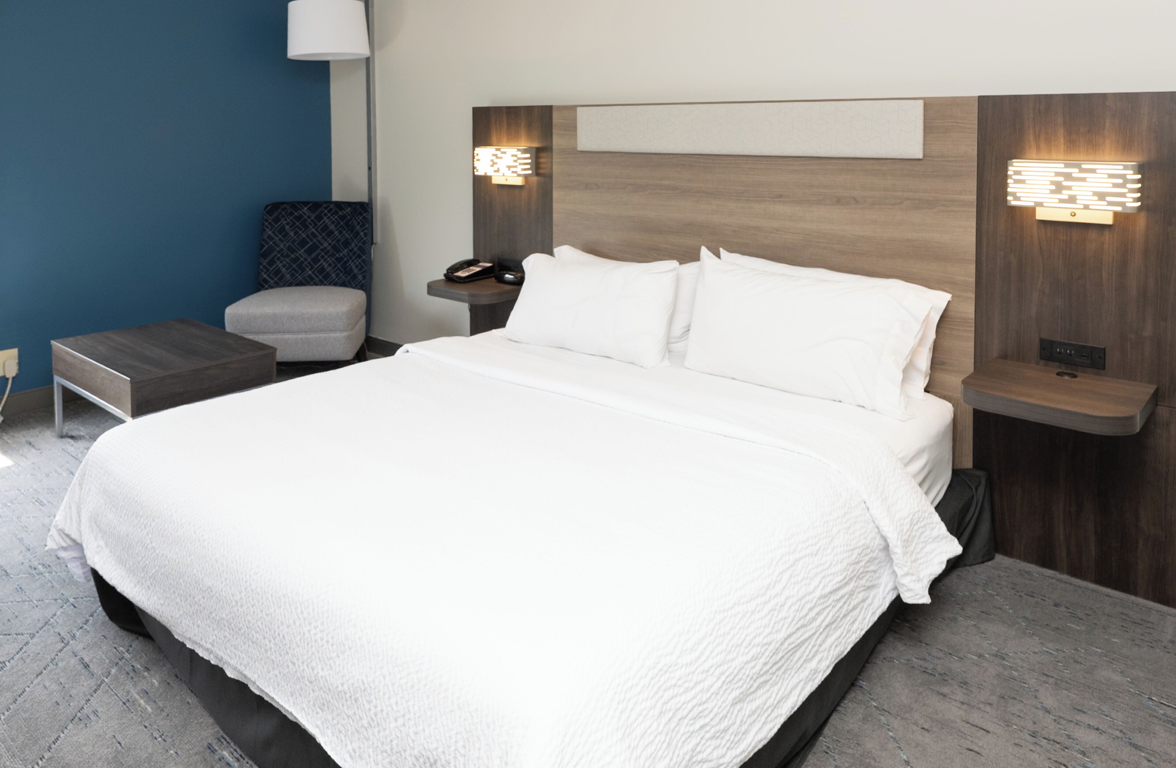 Premium bedding, in-room safe, desk, blackout curtains