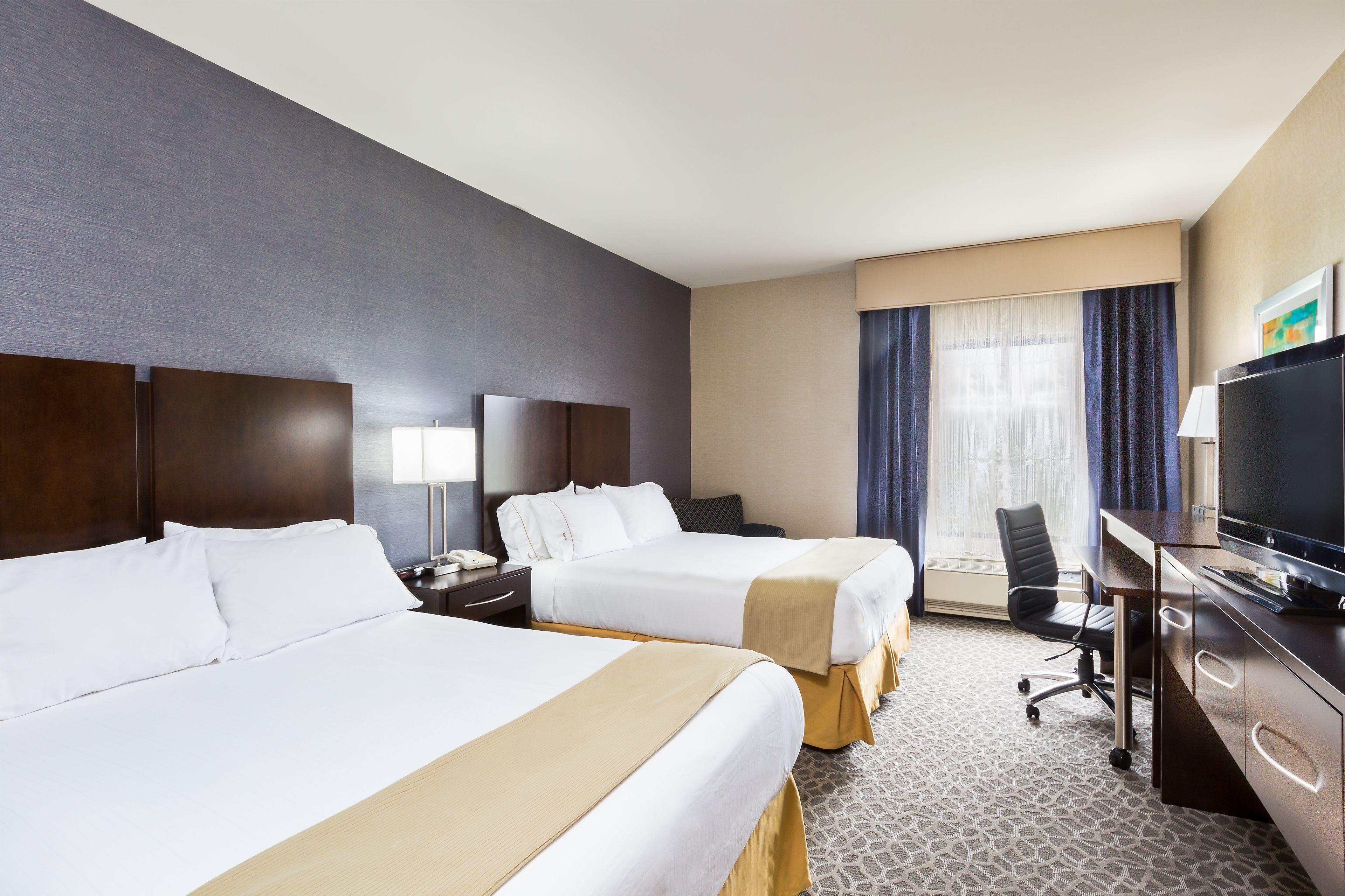 Holiday Inn Express Hotel & Suites Mt. Holly, an IHG Hotel