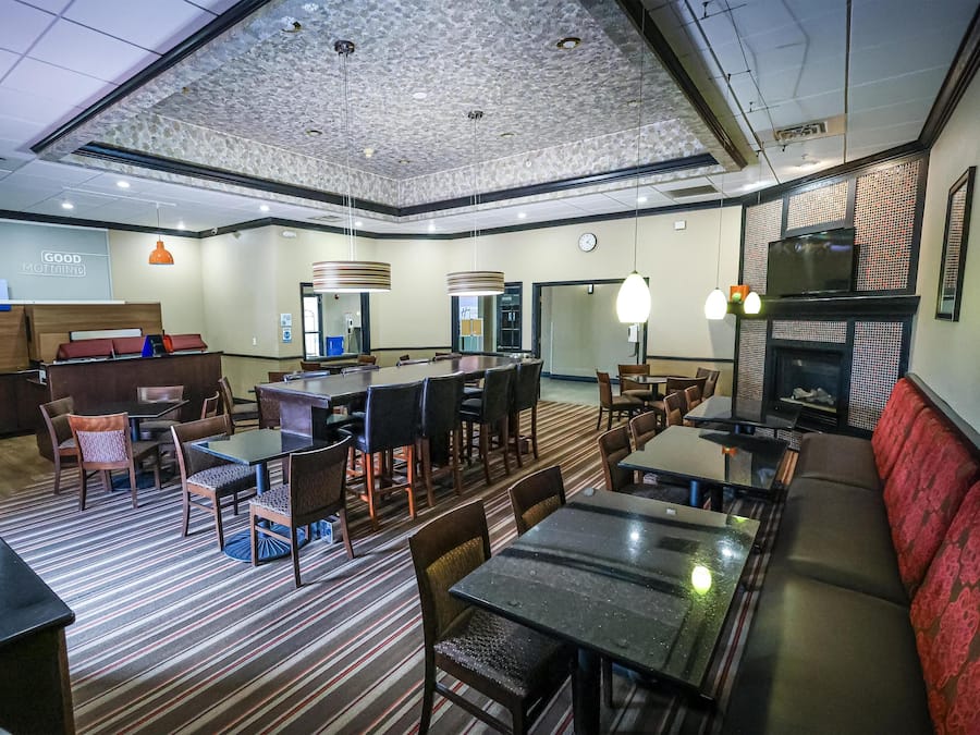 Free daily continental breakfast