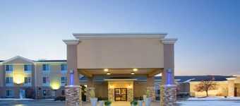 Holiday Inn Express & Suites Lexington by IHG