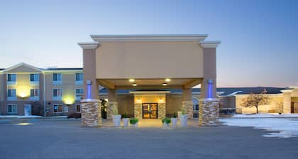 Holiday Inn Express & Suites Lexington, an IHG Hotel