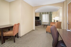 Suite, 1 Bedroom, Jetted Tub | Desk, blackout drapes, iron/ironing board, rollaway beds - Holiday Inn Express & Suites Lexington by IHG (Lexington)