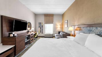 Uma cama King, não fumante | Roupas de cama premium, cortinas blackout, ferros/tábuas de passar roupa
