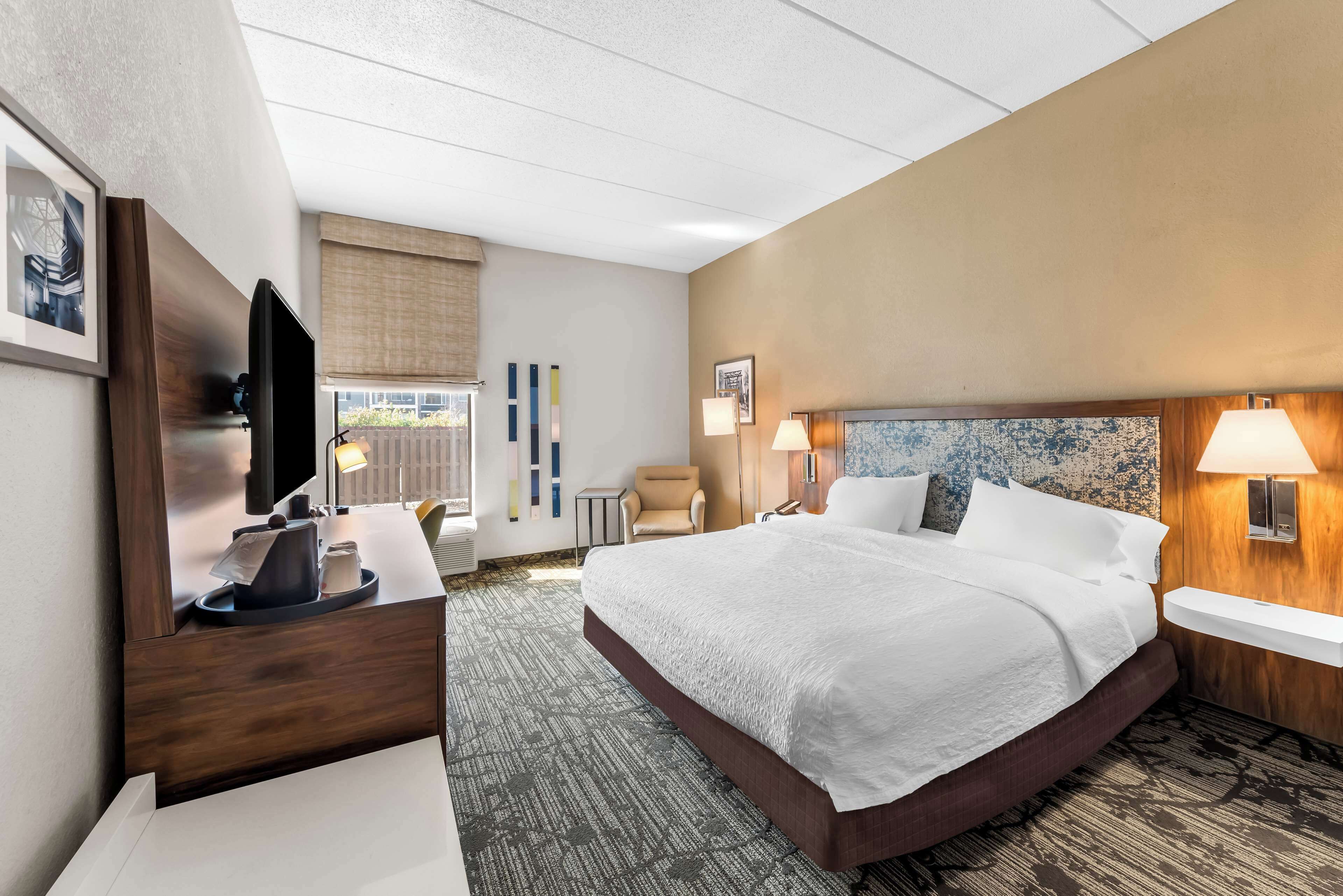 room, 1 king bed, accessible, non smoking | premium bedding, blackout curtains, iron/ironing board, free wifi