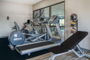Fitness facility - Hampton Inn New Philadelphia (New Philadelphia)