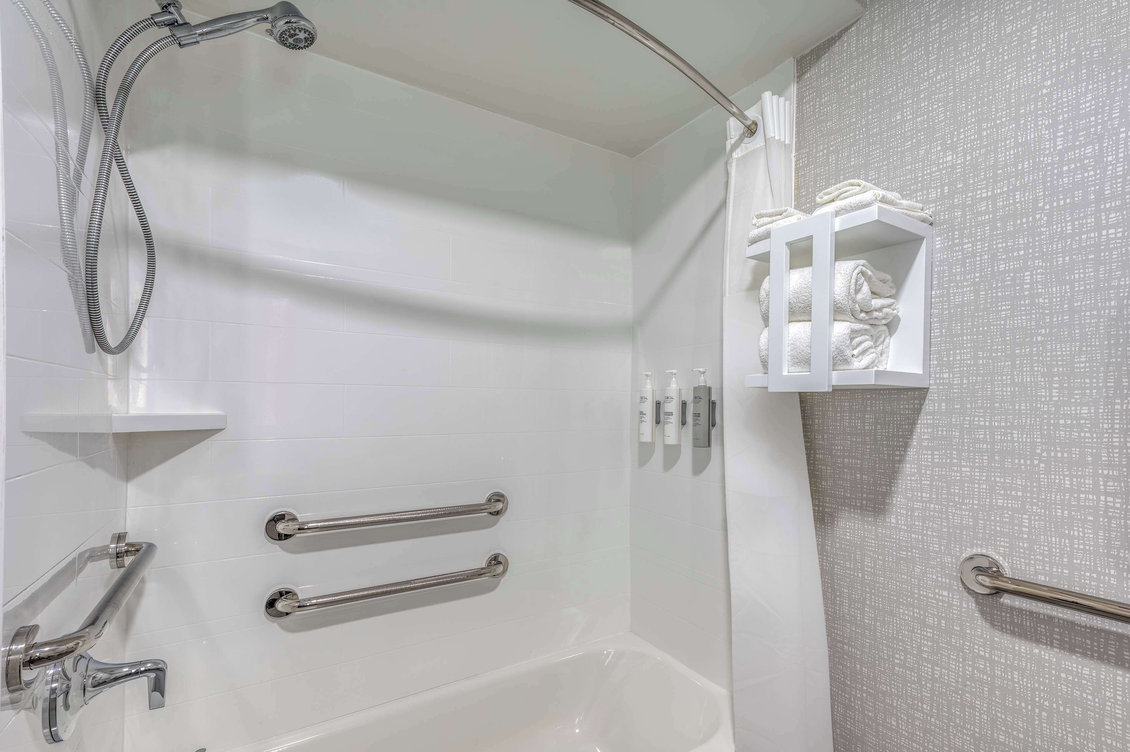 room, 1 king bed, accessible, bathtub | bathroom | free toiletries, hair dryer, towels, soap