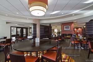 Free daily self-service breakfast - Hampton Inn & Suites Columbus-Downtown (Columbus)