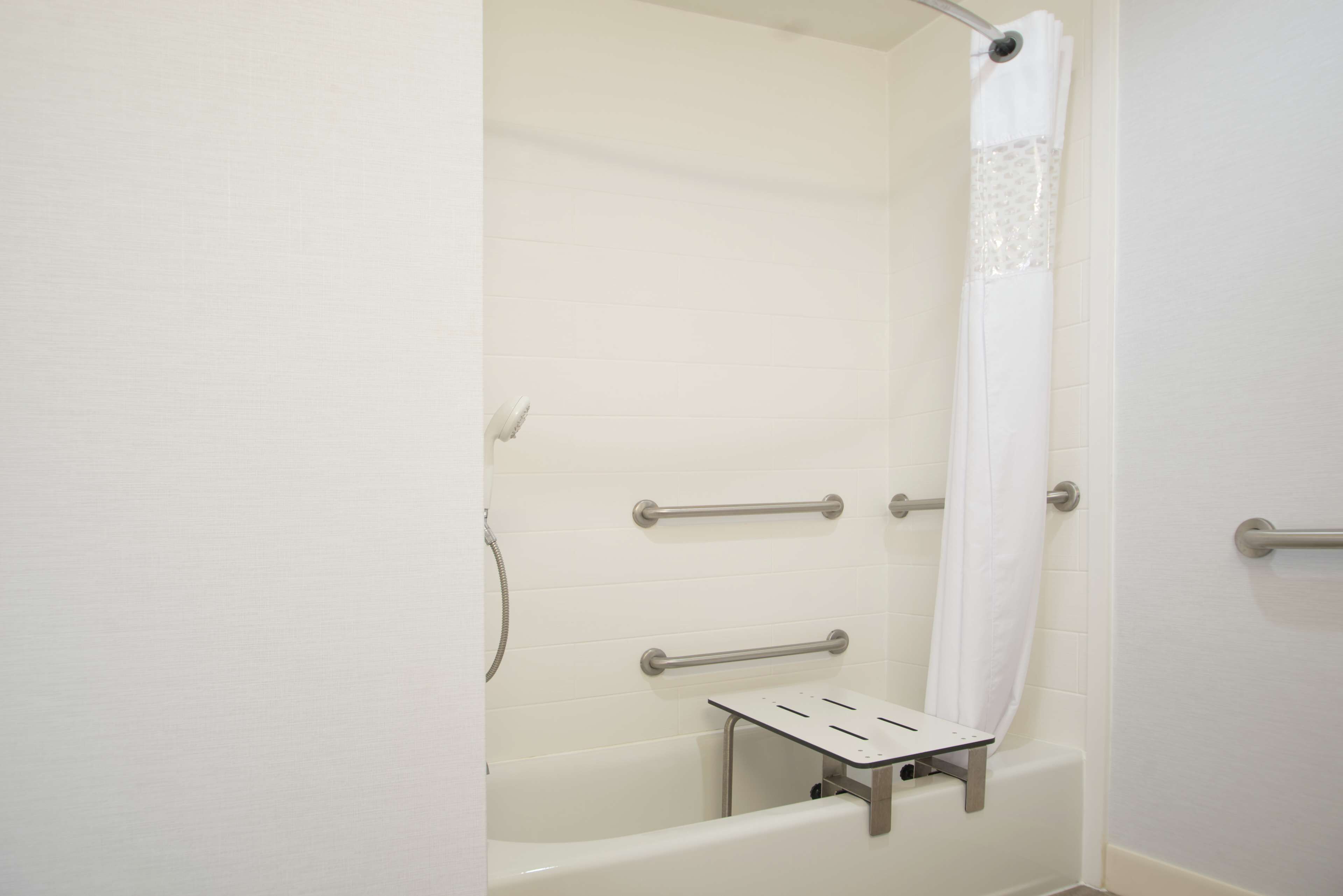 room, 1 king bed, accessible, non smoking (bathtub) | bathroom | hair dryer, towels